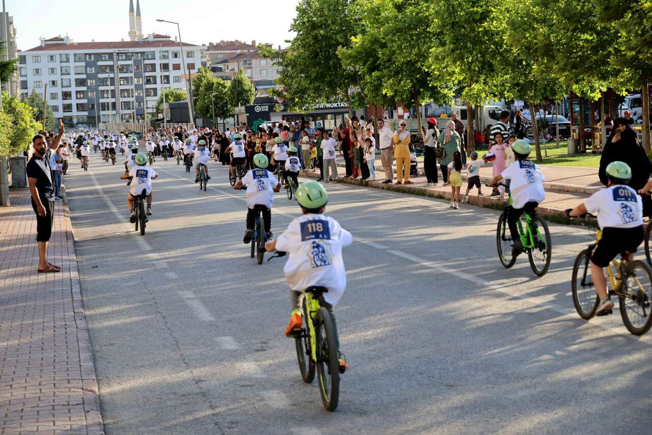 Karatay'da 9. Düz Bisiklet Yarışı büyük heyecana sahne oldu 2